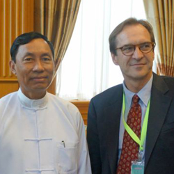 VOA Director David Ensor meets with Burmese Parliament speaker Thura Shwe Mann